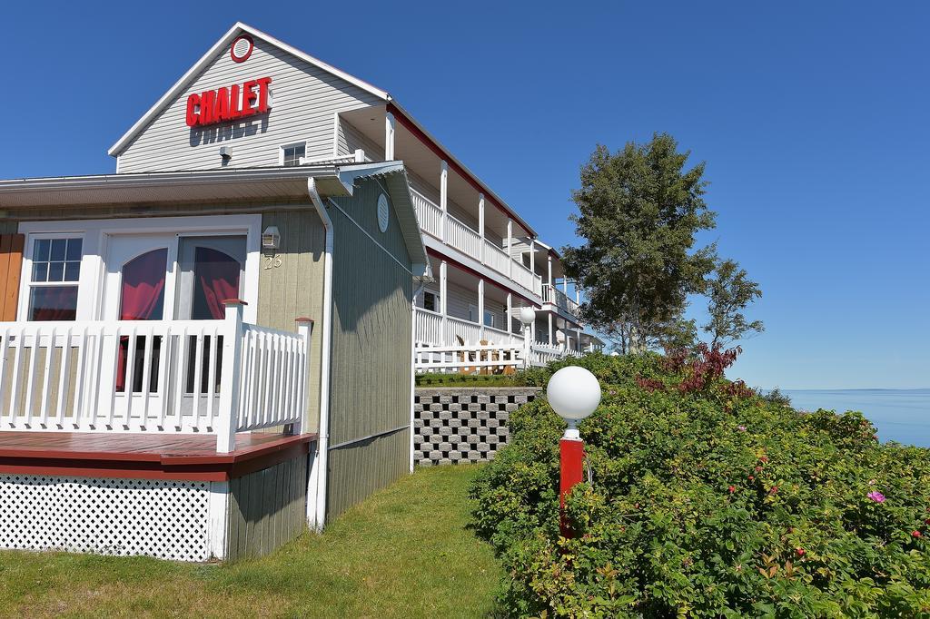 Motel Et Chalets Bo-Fleuve Evangeline Saint-Siméon Εξωτερικό φωτογραφία