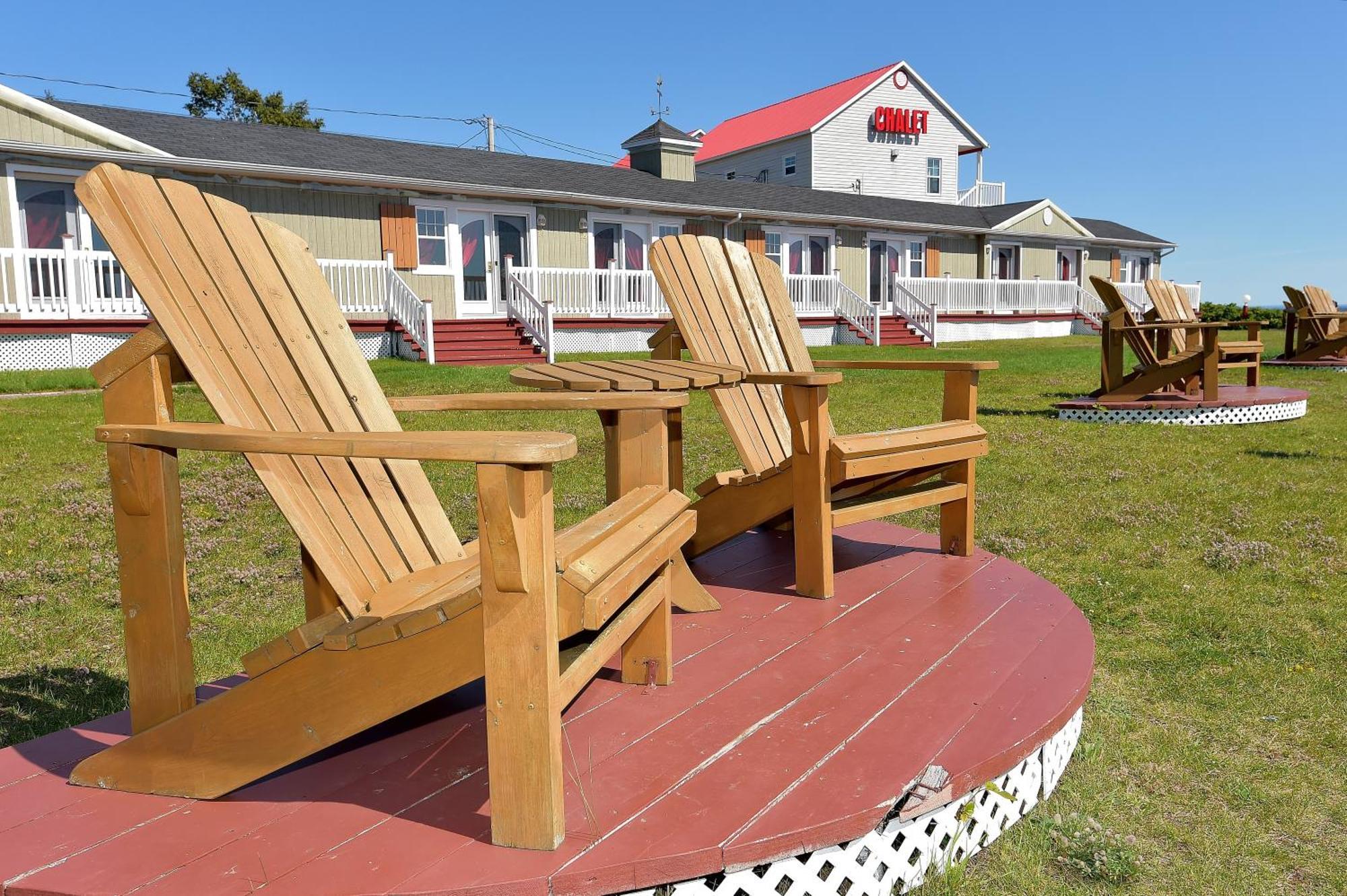 Motel Et Chalets Bo-Fleuve Evangeline Saint-Siméon Δωμάτιο φωτογραφία