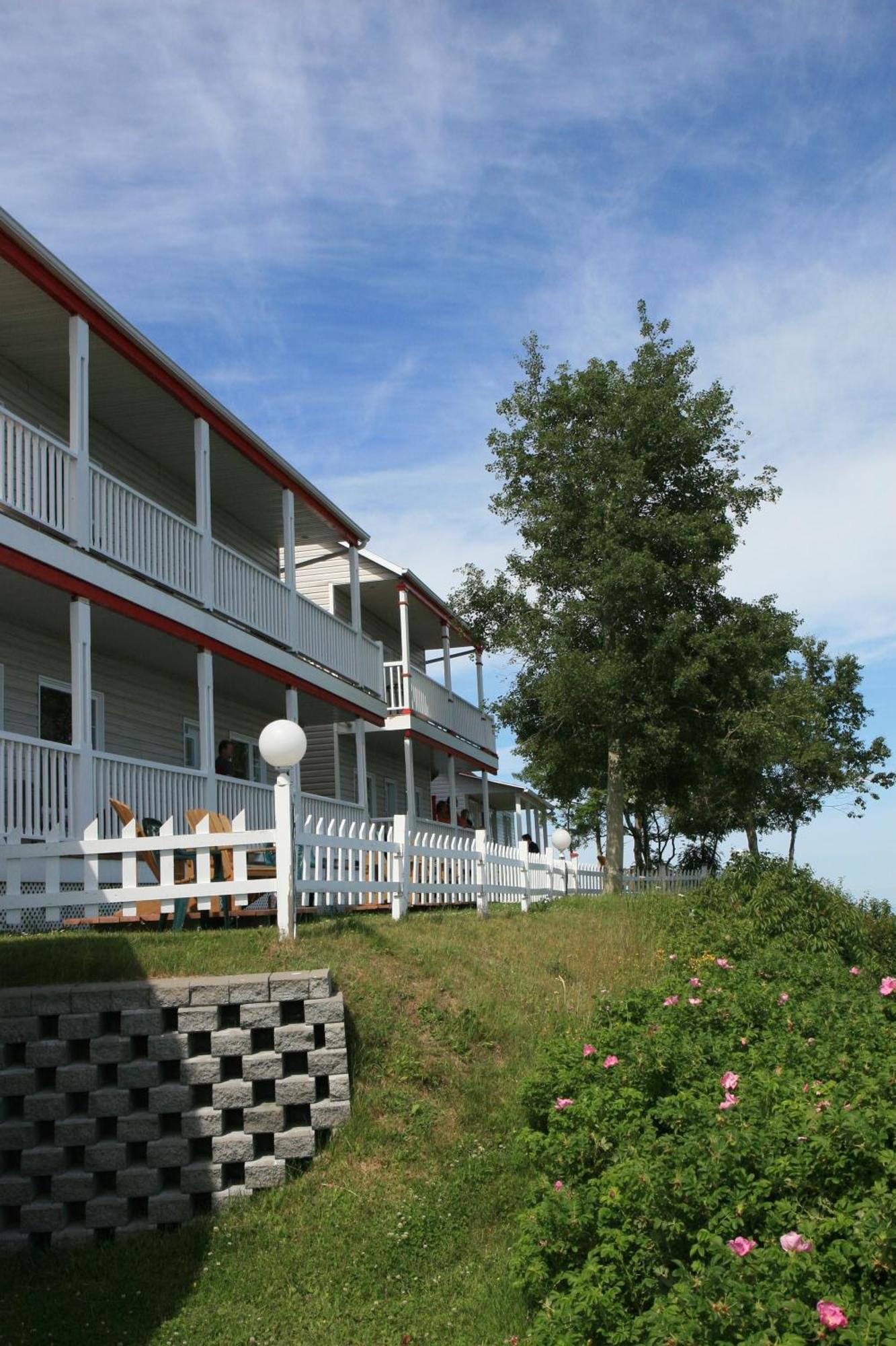 Motel Et Chalets Bo-Fleuve Evangeline Saint-Siméon Δωμάτιο φωτογραφία
