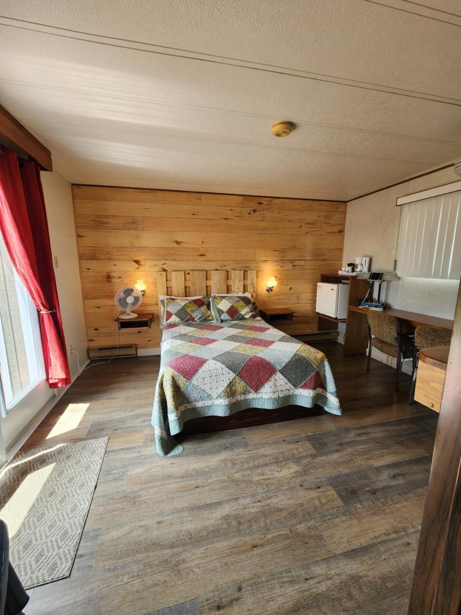 Motel Et Chalets Bo-Fleuve Evangeline Saint-Siméon Εξωτερικό φωτογραφία
