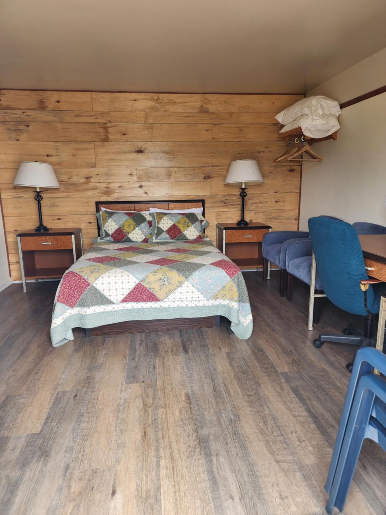 Motel Et Chalets Bo-Fleuve Evangeline Saint-Siméon Εξωτερικό φωτογραφία