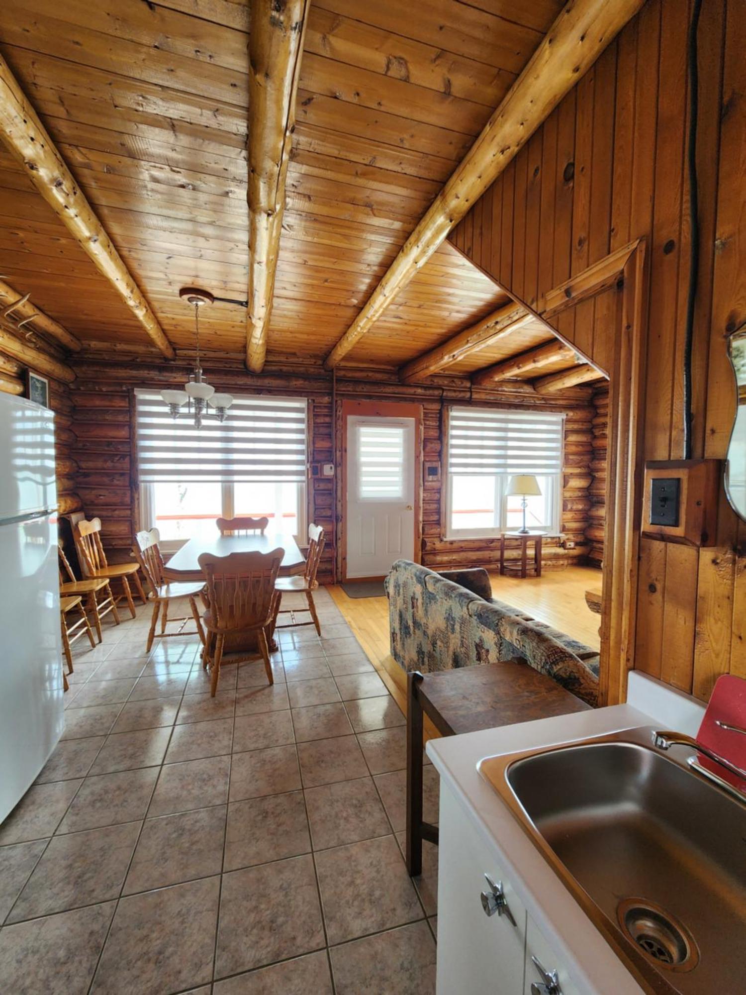 Motel Et Chalets Bo-Fleuve Evangeline Saint-Siméon Εξωτερικό φωτογραφία